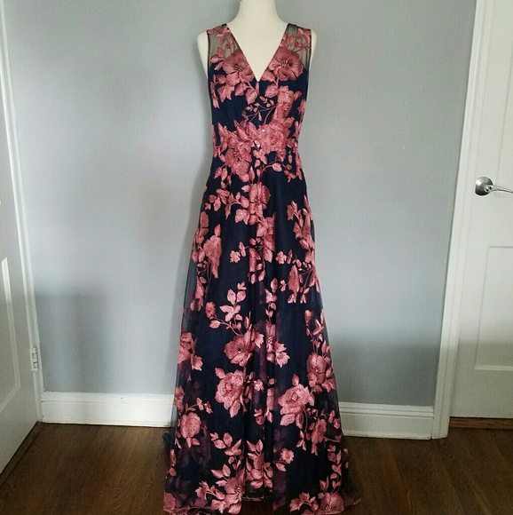 Marchesa Dresses & Skirts - NWOT Marchesa Notte embroidered navy flower gown